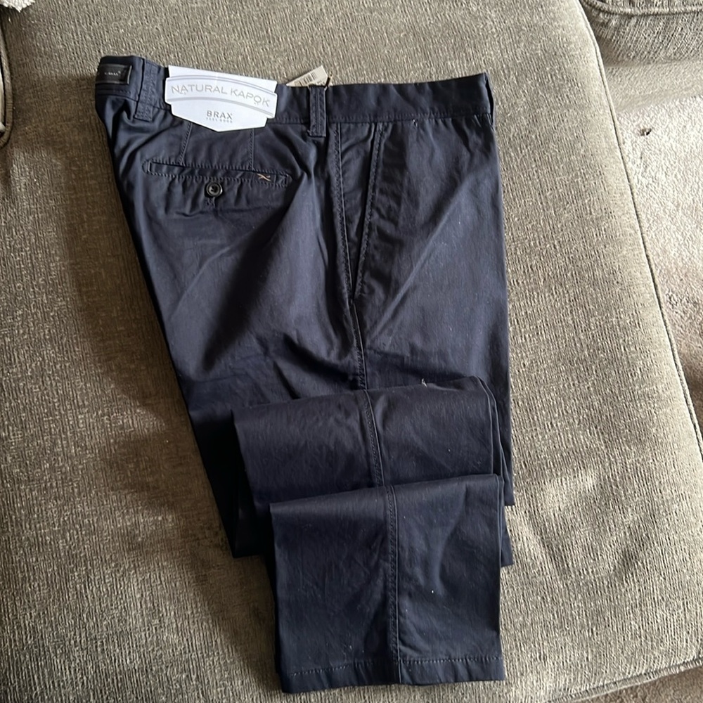 Navy twill pant.